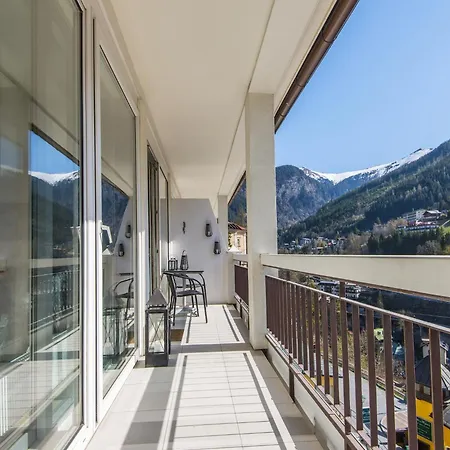 Near Lift Apartment *